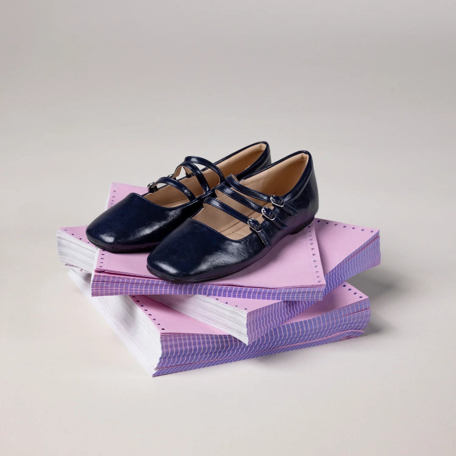 DARLIN STATEMENT FLATS IN WIDE - Crinkle Navy - Image 3