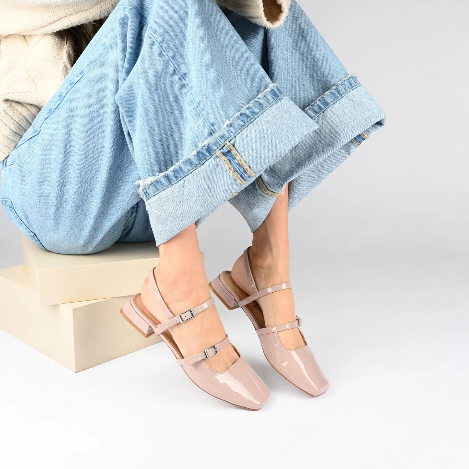 GRETCHENN HEELED FLATS IN PATENT IN WIDE - Wine - Image 2