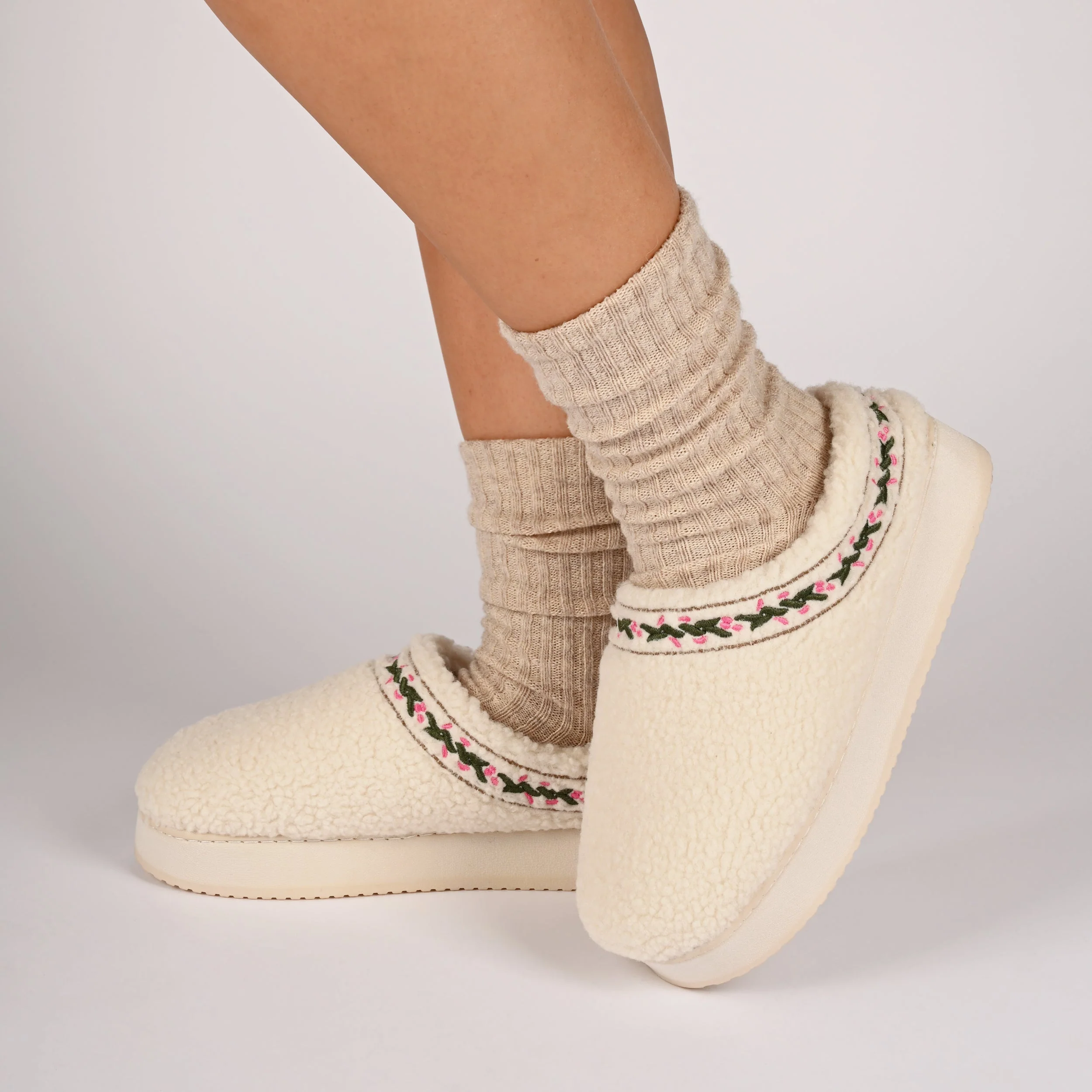 PALLMER SLIPPERS IN FAUX SHEARLING - Cream Fleece - Image 2