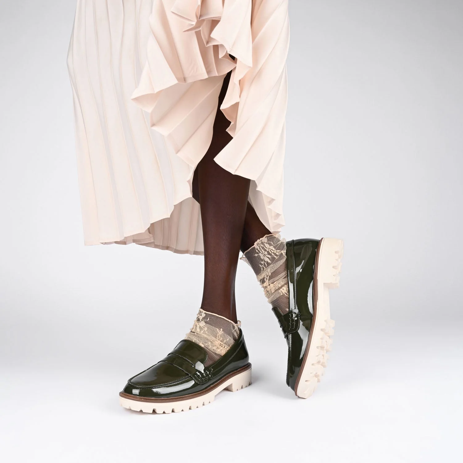 KENLY VEGAN LEATHER LOAFER FLATS IN WIDE - Green Patent - Image 2