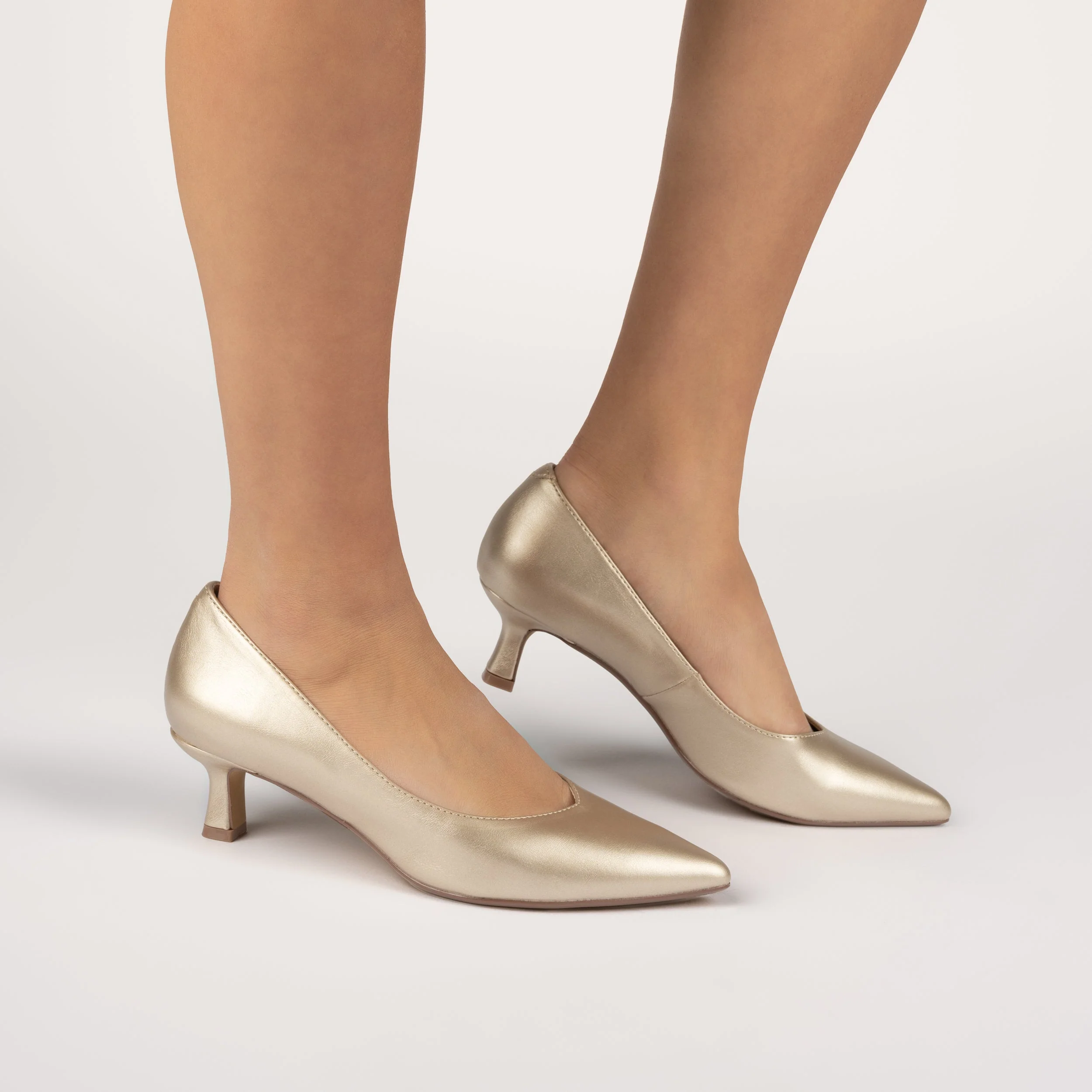 PAMMIE KITTEN HEELS IN VEGAN LEATHER - Silver PU - Image 2