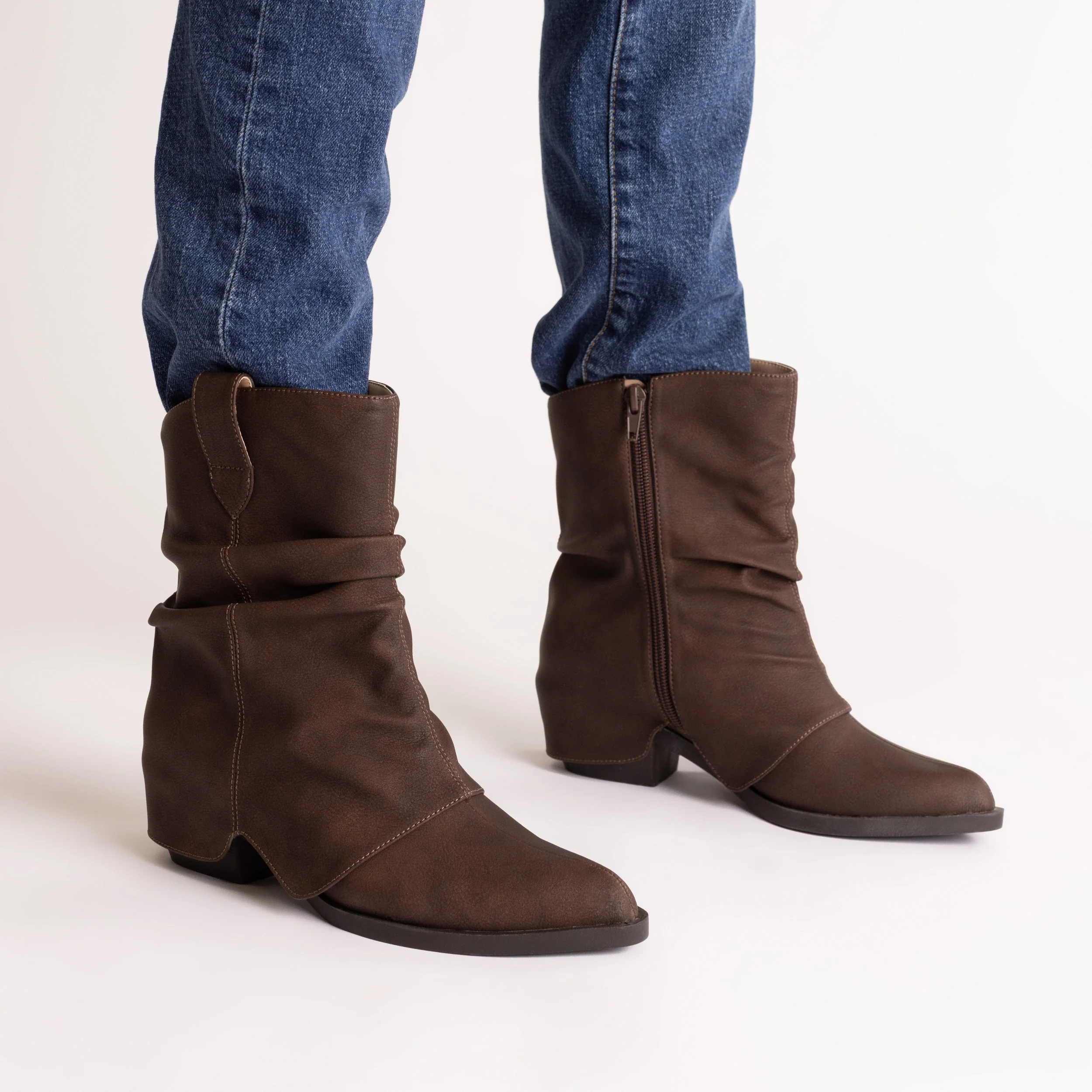 WYNETTE WESTERN ANKLE BOOTIES - Vintage Black - Image 2